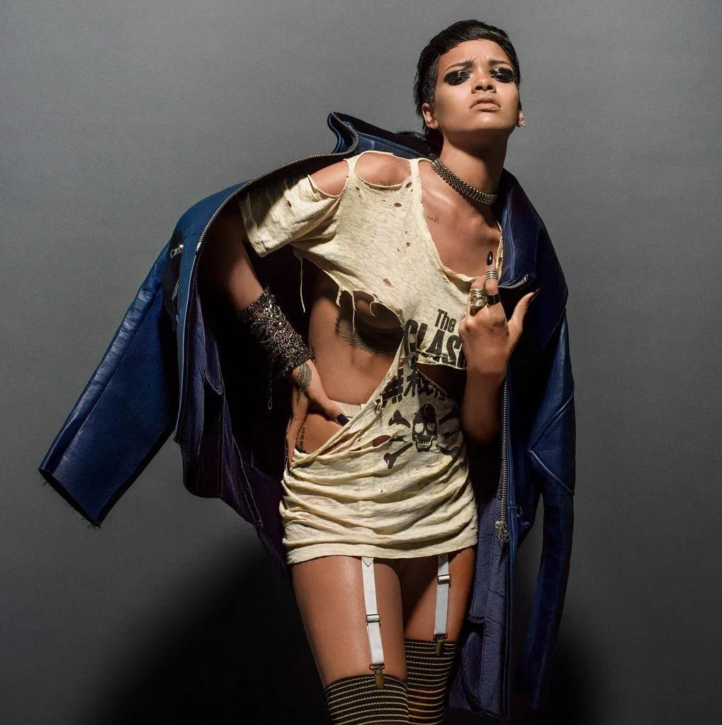 032C Magazine #25 Winter 2013 RIHANNA Kristen McMenamy HILARY RHODA Kati Nescher