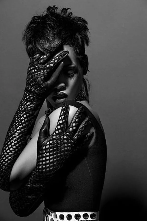 032C Magazine #25 Winter 2013 RIHANNA Kristen McMenamy HILARY RHODA Kati Nescher