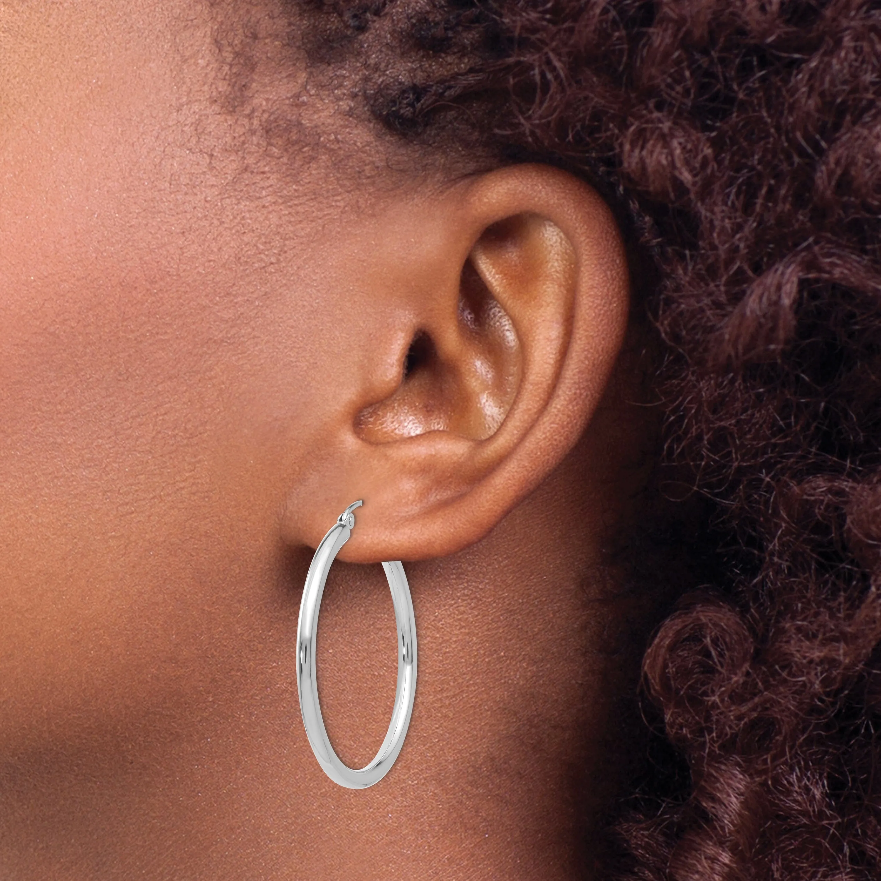 14k White Gold 2.5M Lightweight Round Hoop Earring