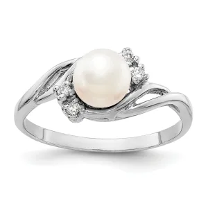 14k White Gold Pearl Diamond Ring