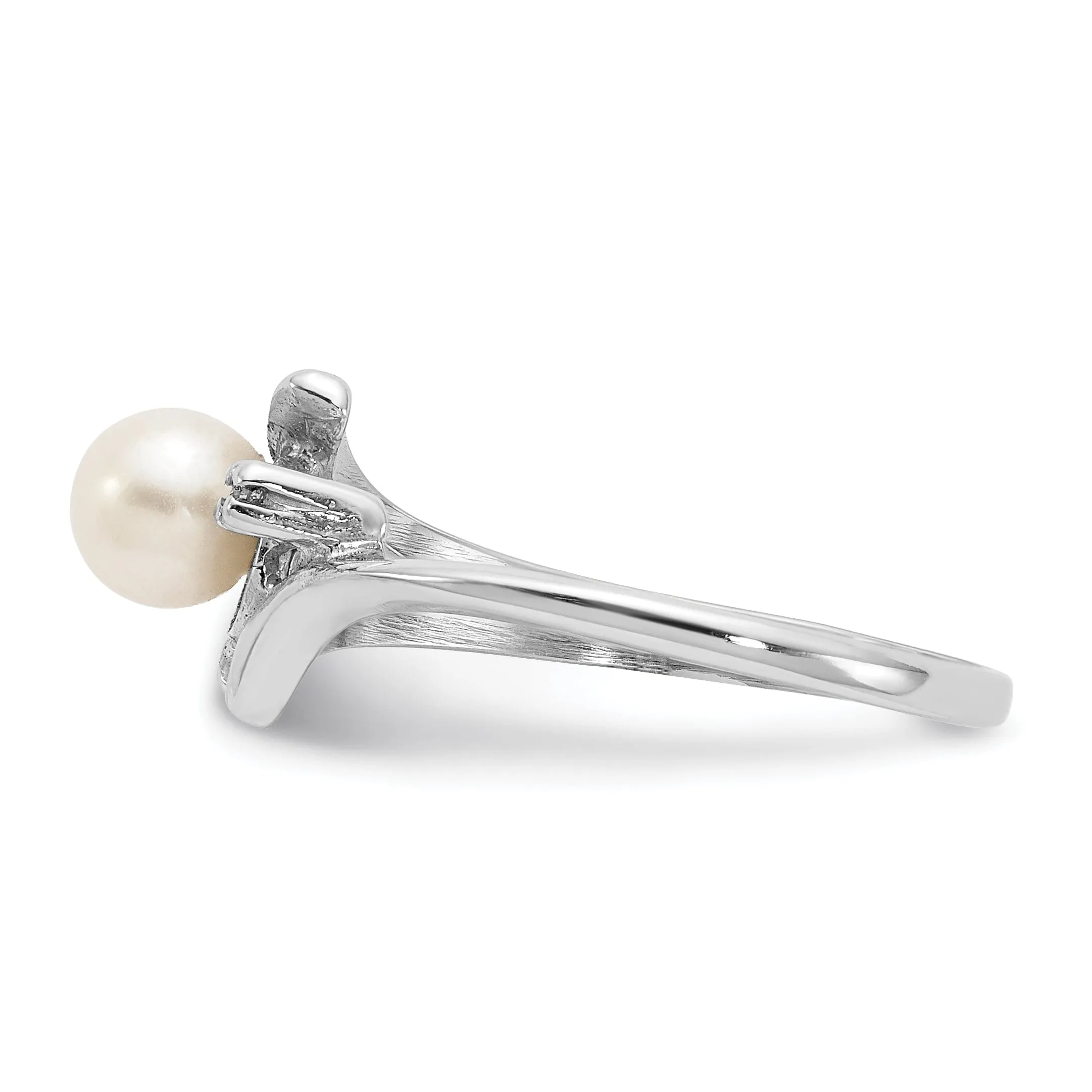 14k White Gold Pearl Diamond Ring