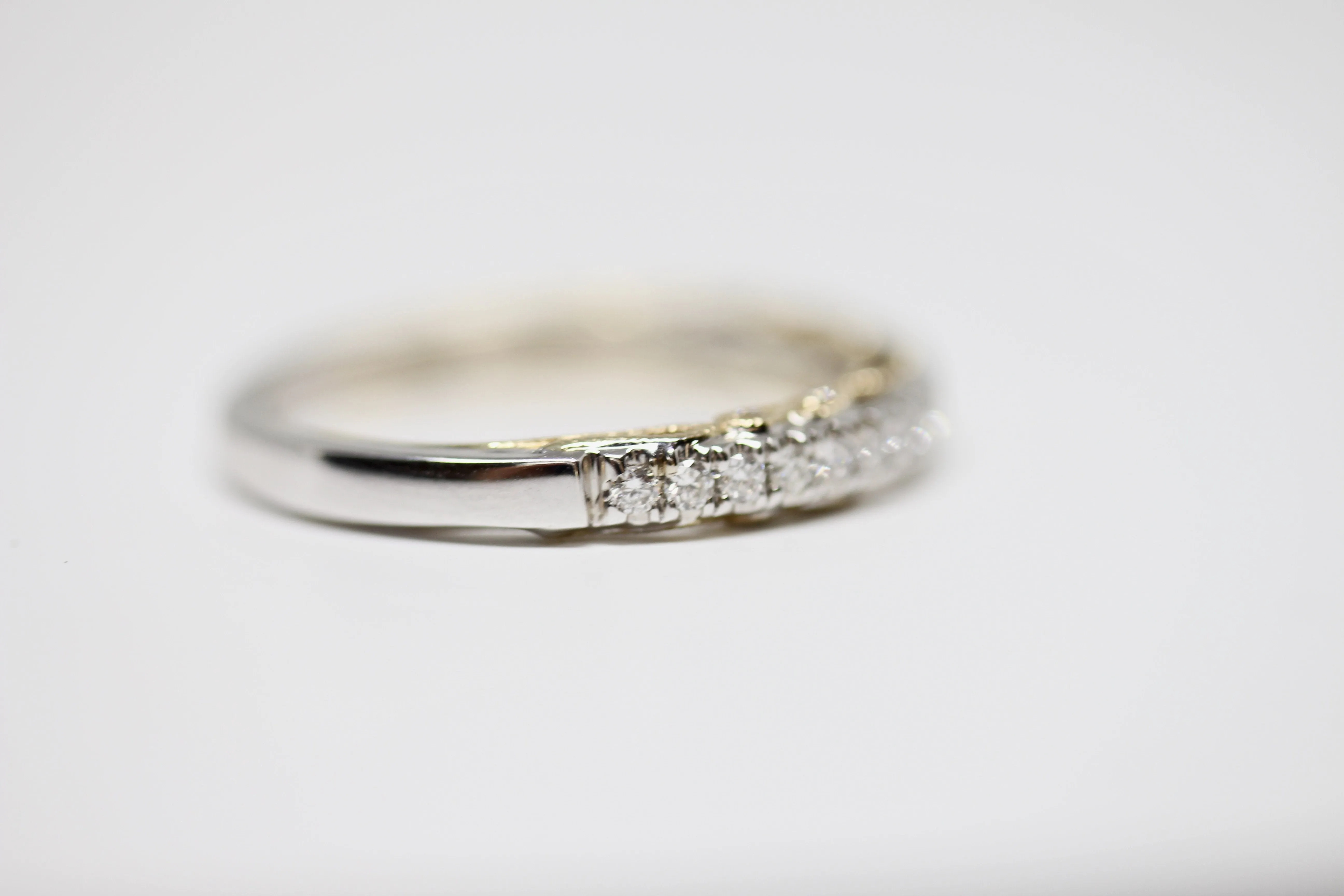 14kt Gold Two-Tone Detailed Wedding Band