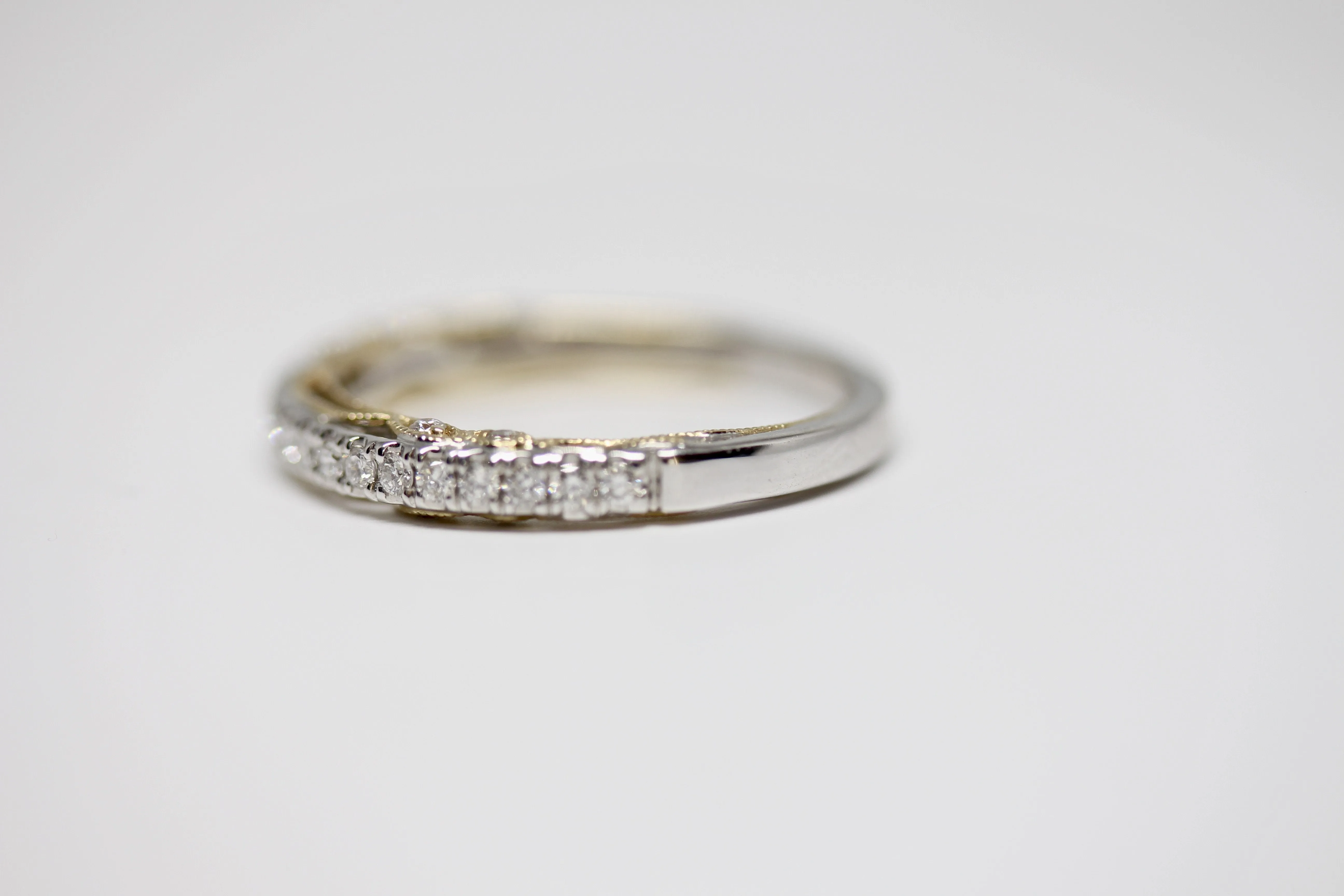 14kt Gold Two-Tone Detailed Wedding Band