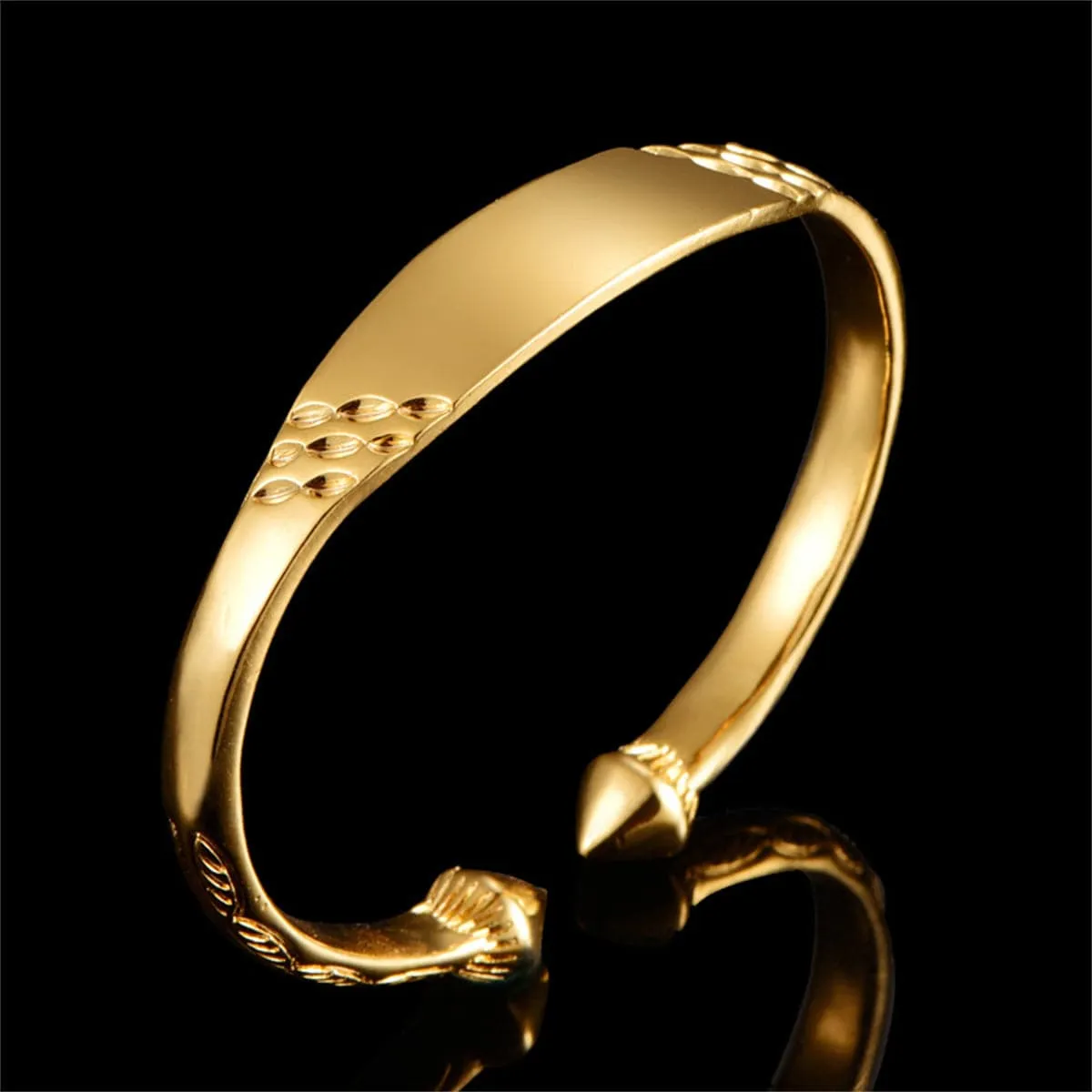 18K Gold-Plated Leaf Detail Arrow Cuff