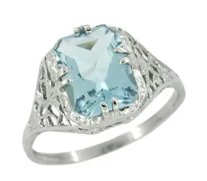1920's Art Deco Filigree Rectangular Aquamarine Ring in Platinum