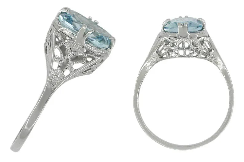 1920's Art Deco Filigree Rectangular Aquamarine Ring in Platinum