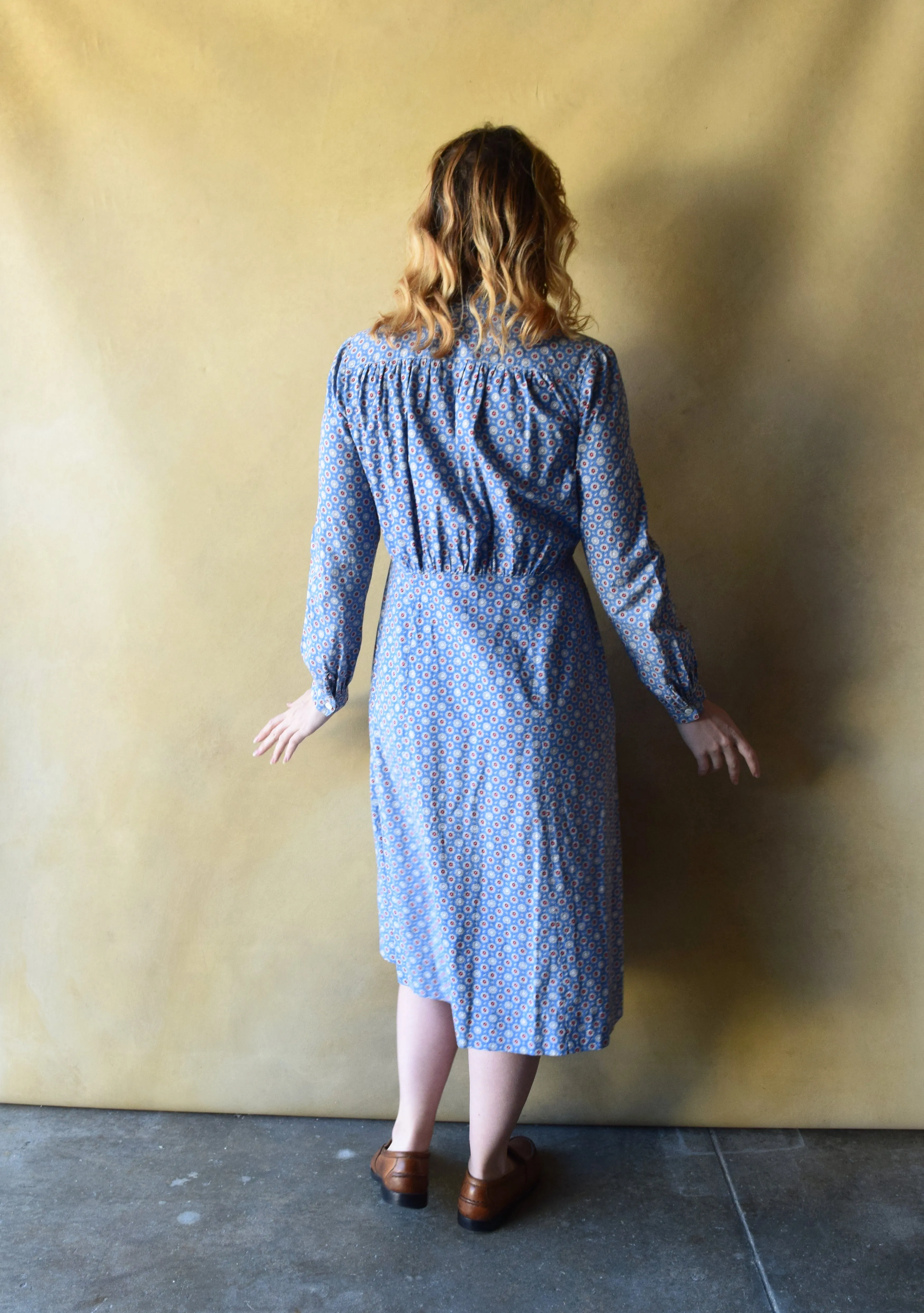 1930s blue cotton feedsack dress . vintage 30s dress . size s to m