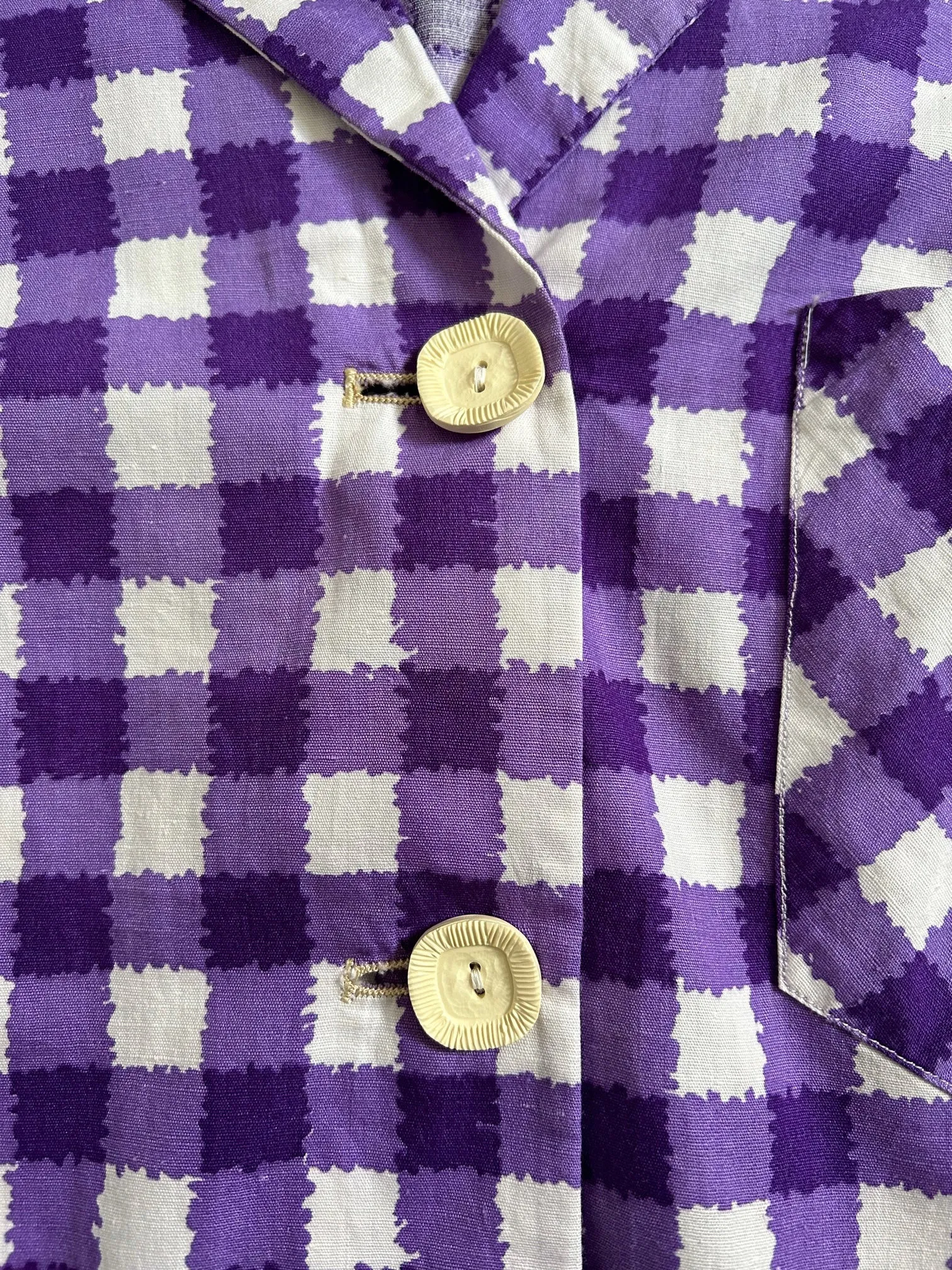 1940s 1950s gingham shirt . vintage cotton top . size m