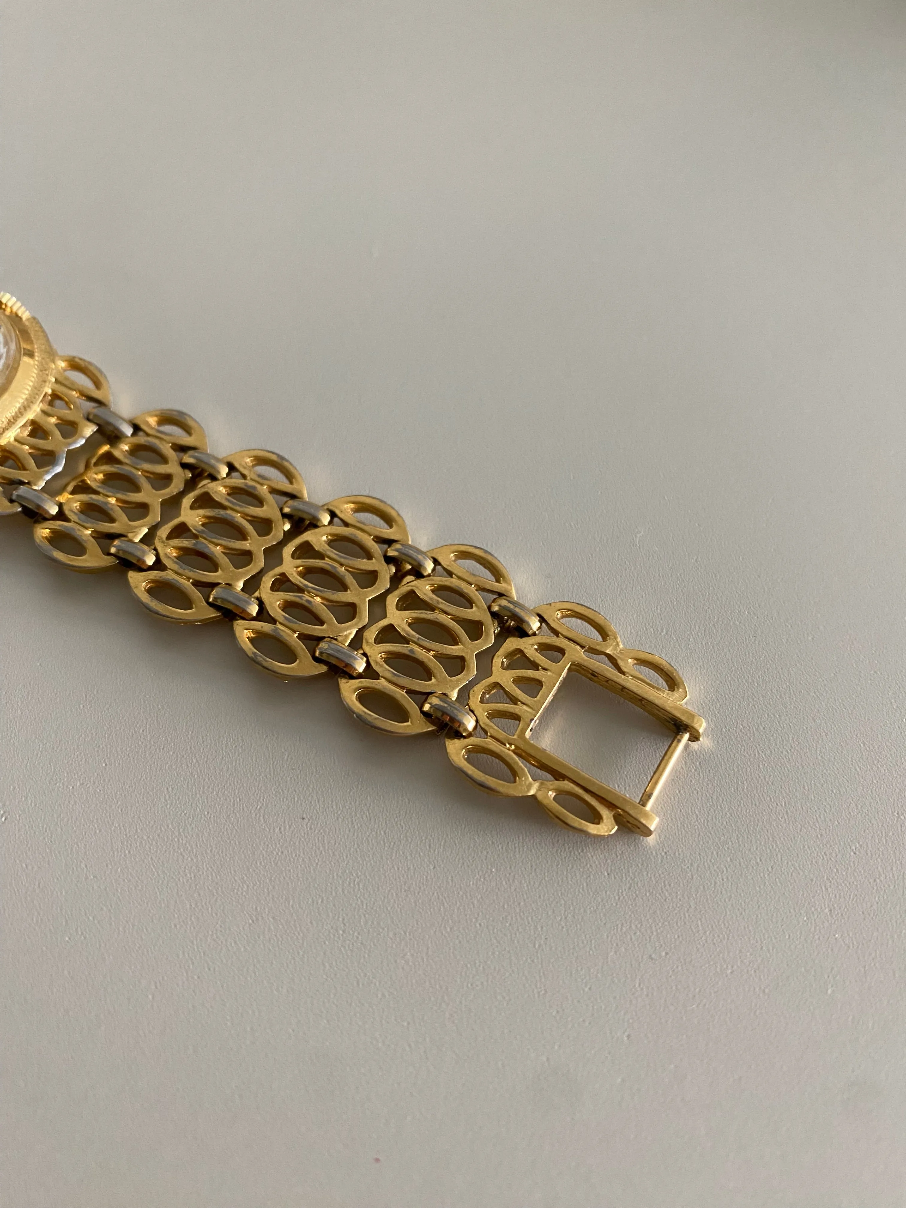 1970s Vintage Filigree Art Deco Vendôme Mechanical Watch