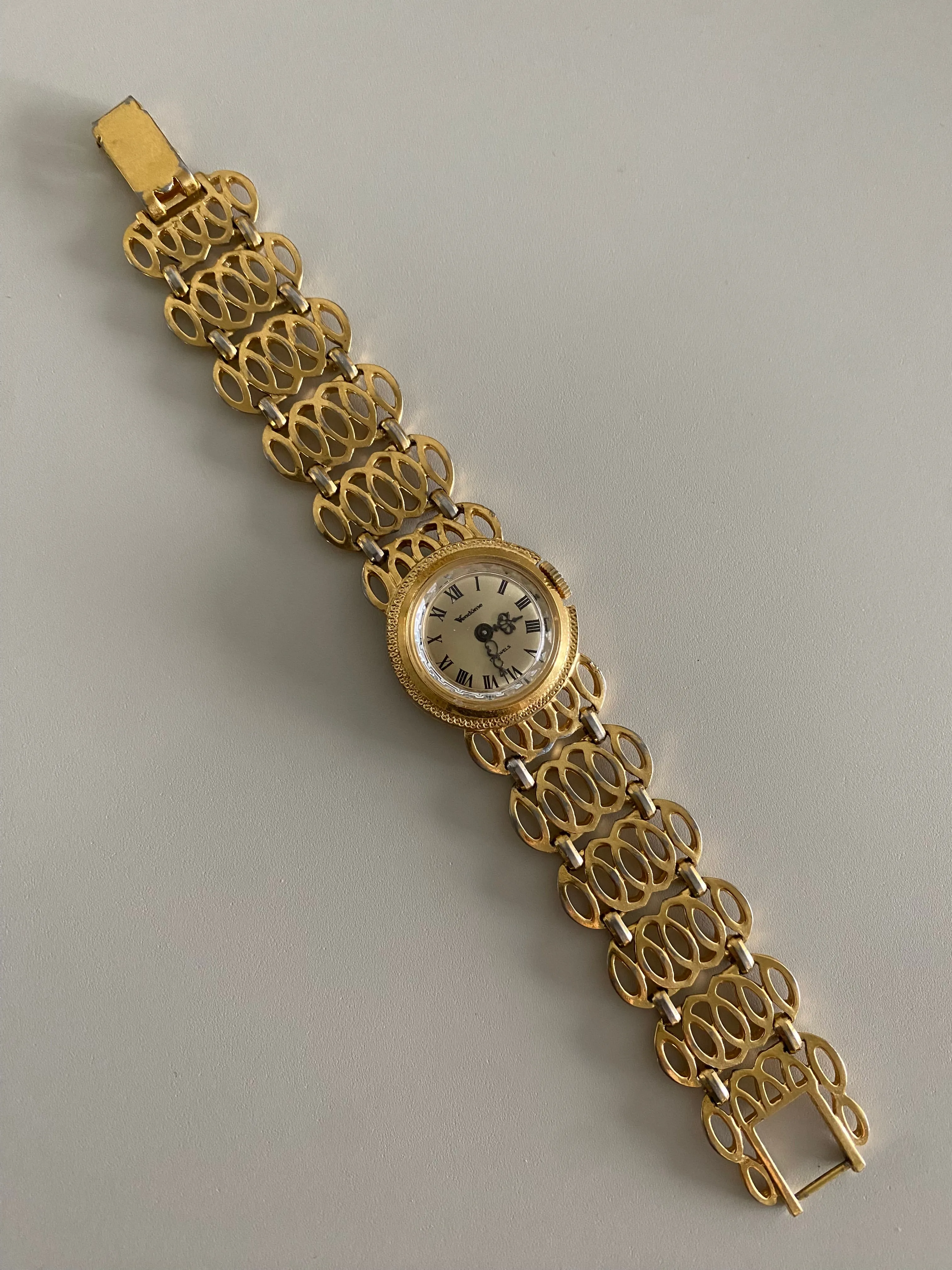 1970s Vintage Filigree Art Deco Vendôme Mechanical Watch