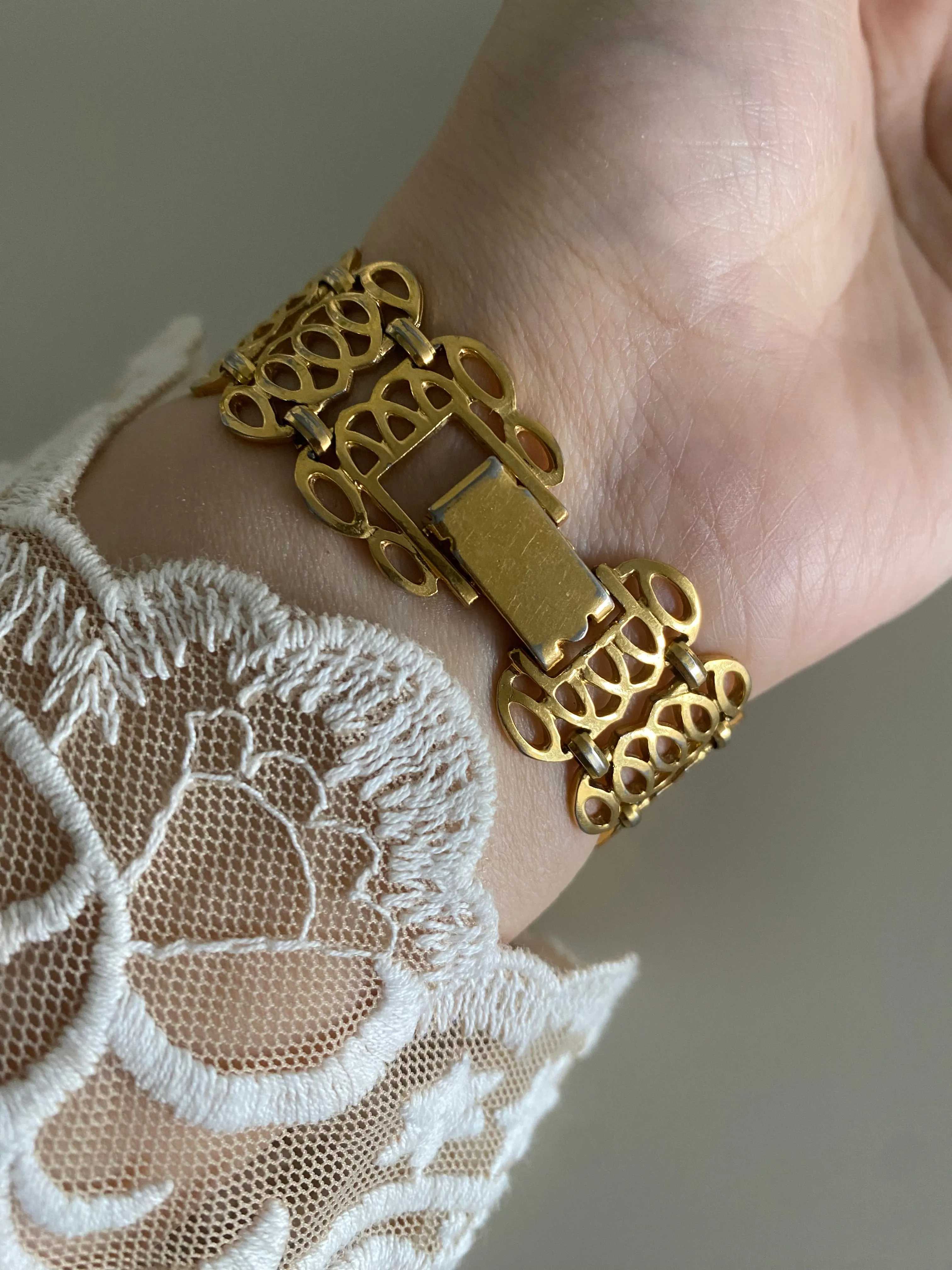 1970s Vintage Filigree Art Deco Vendôme Mechanical Watch