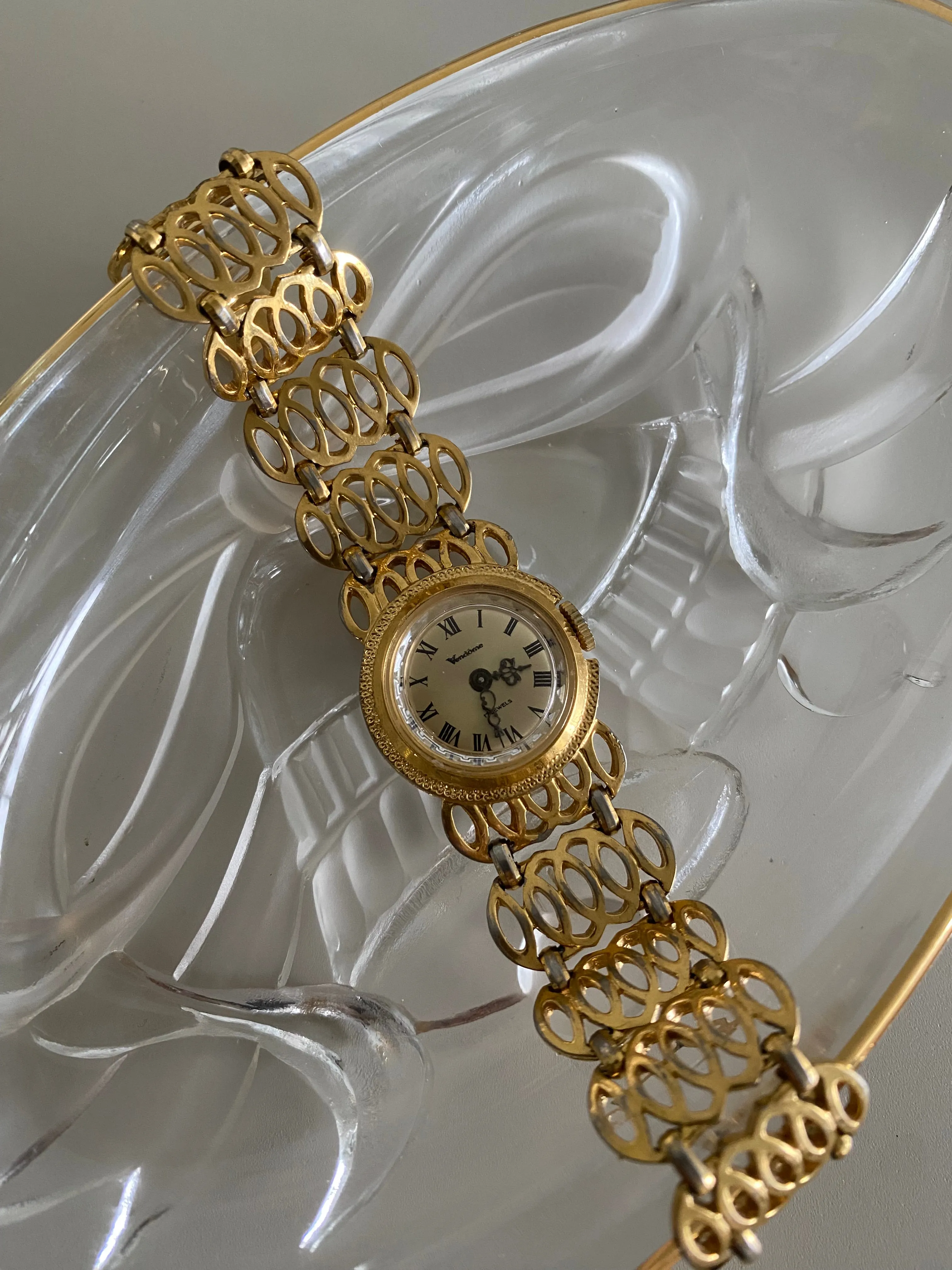 1970s Vintage Filigree Art Deco Vendôme Mechanical Watch