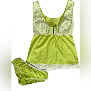 1970’s Vintage Womens’s Chartreuse Floral Lace Camisole Panty Lingerie Set ILGWU