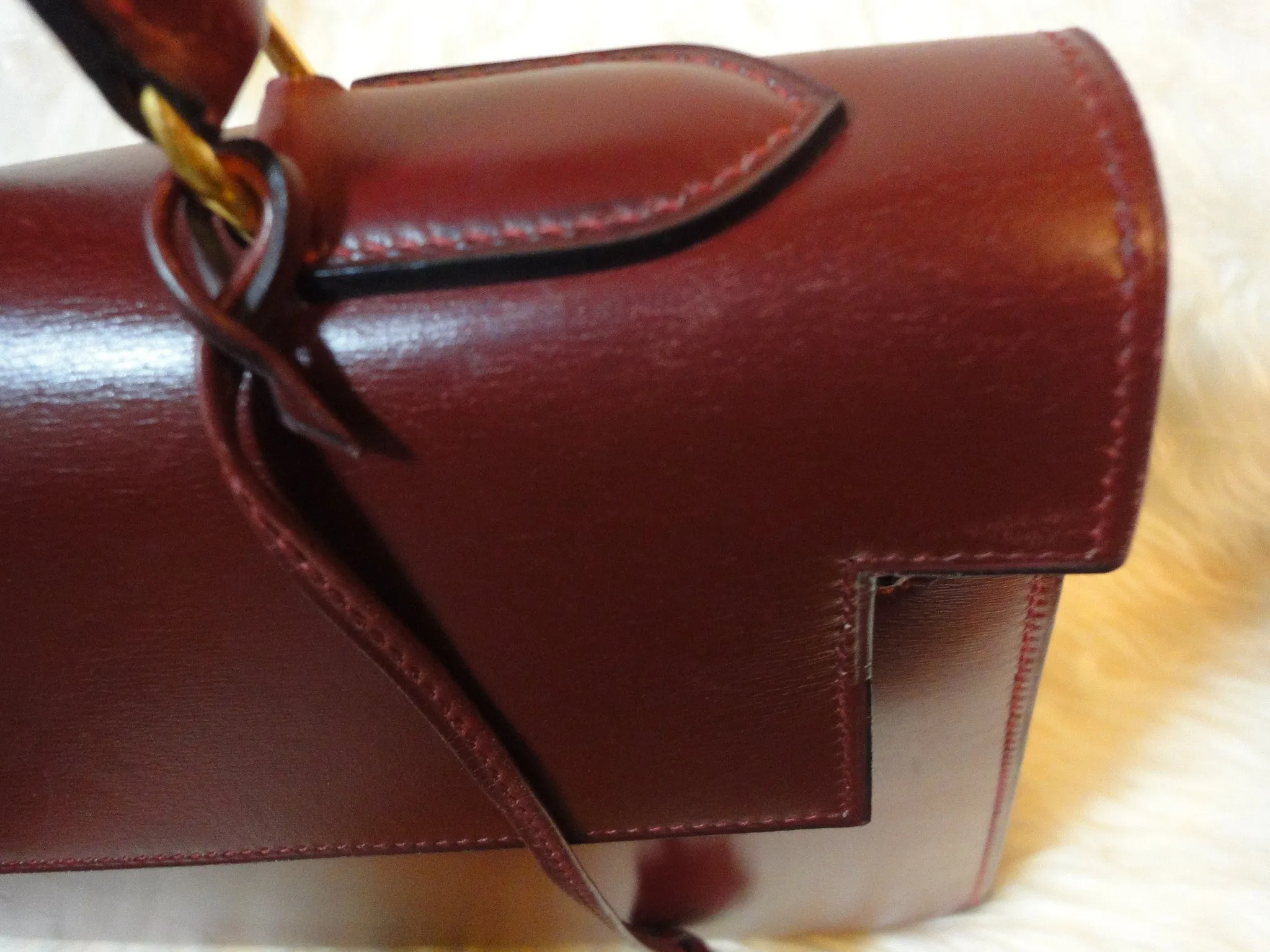 1980s Vintage HERMES Kelly 32 bag rouge ash box calf leather with gold hardware. Exterior stitch. Stamp K in O, 1981. Best known classic bag