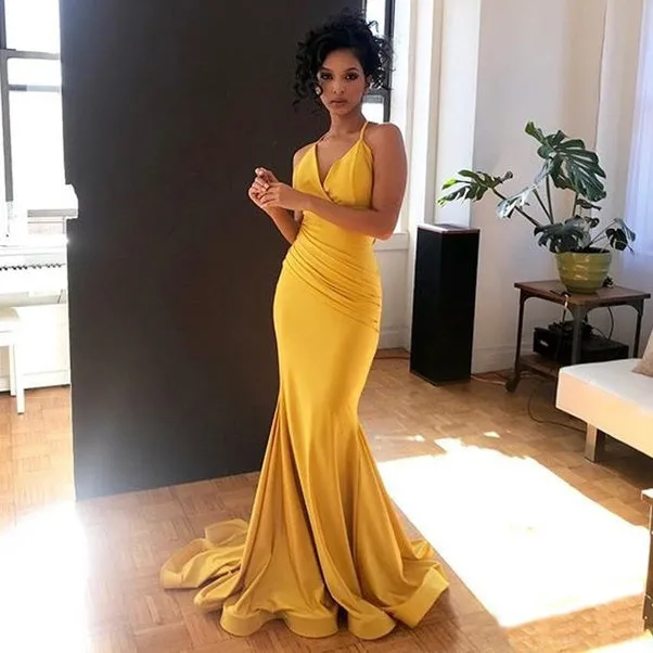 2025 Yellow Prom Dress V-Neck Sexy Mermaid Evening Gown