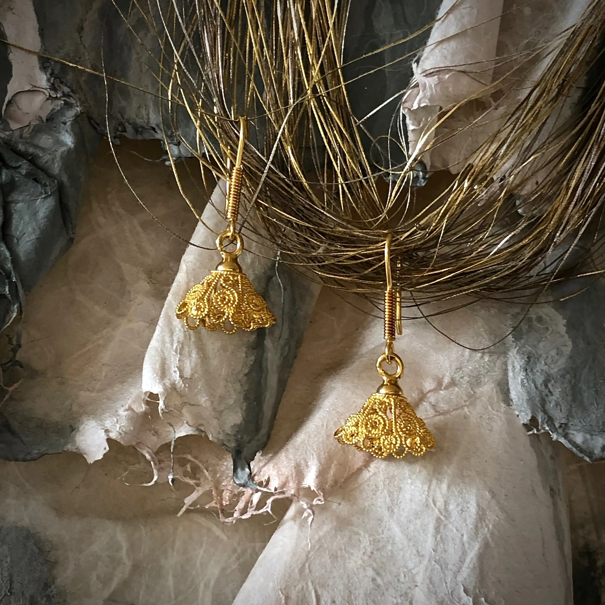 22k Yellow Gold Filigree Dangle Earrings
