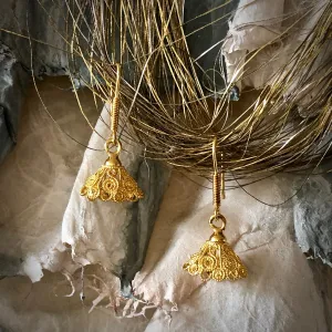 22k Yellow Gold Filigree Dangle Earrings