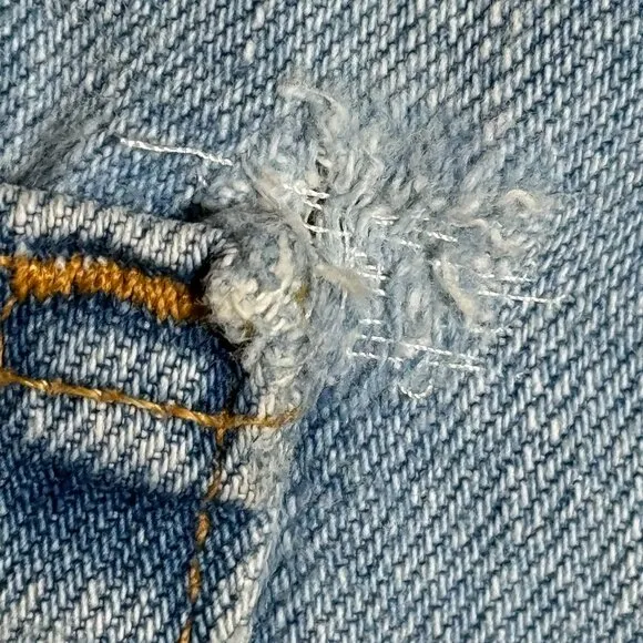 32w Y2K Vintage Levi’s 505‎ jeans