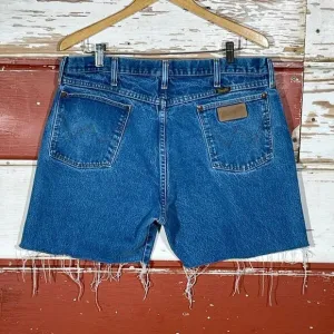 36w USA‎ Vintage Wrangler Cutoffs