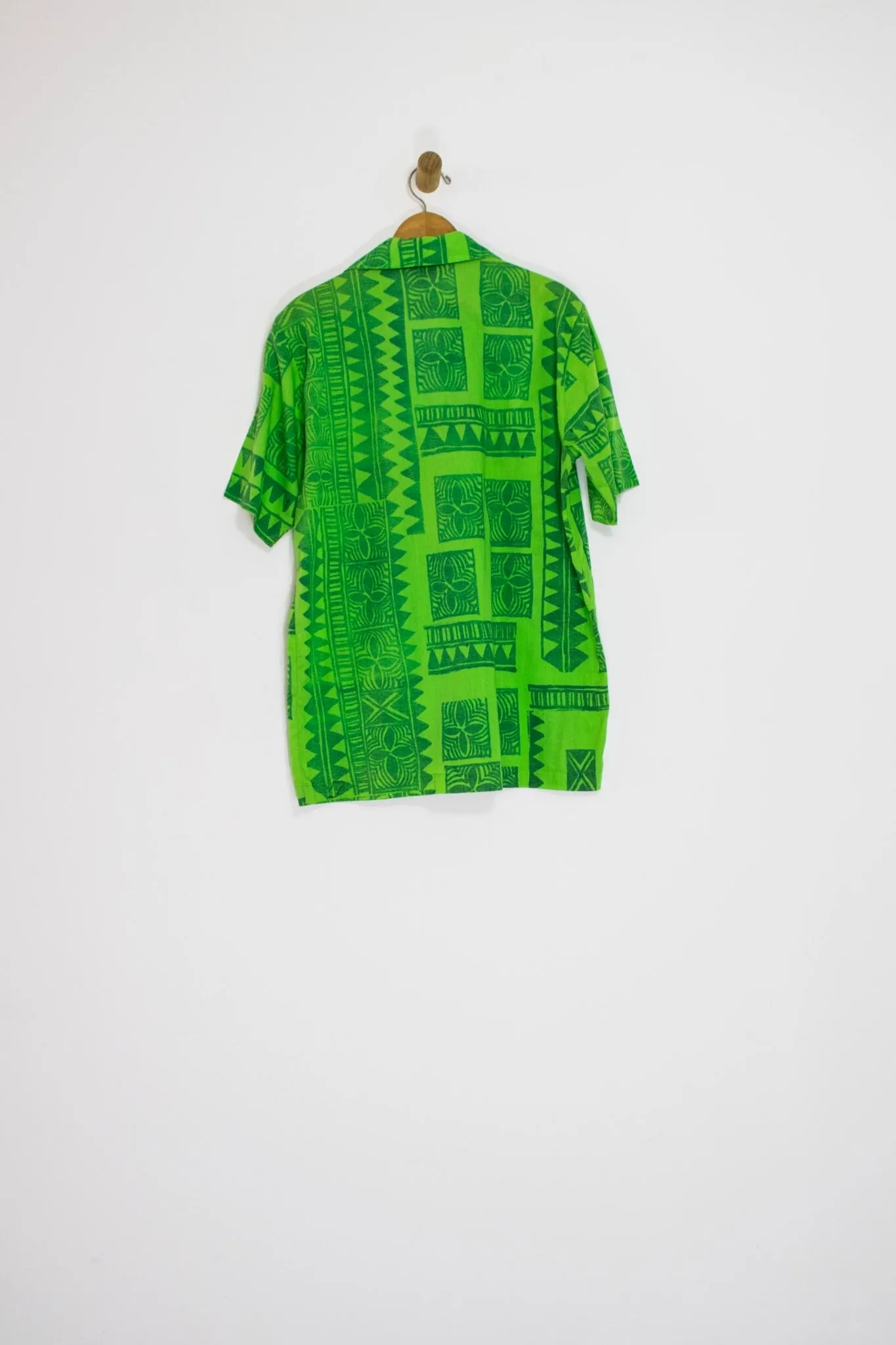 80’s GREEN TIKI BUTTON UP / LARGE