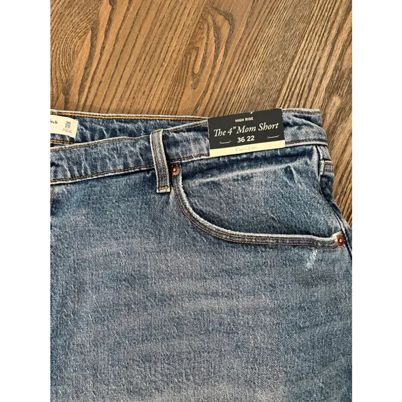 Abercrombie &amp; Fitch Curve Love High Rise Mom Short 4” Plus Size 22 Medium Wash