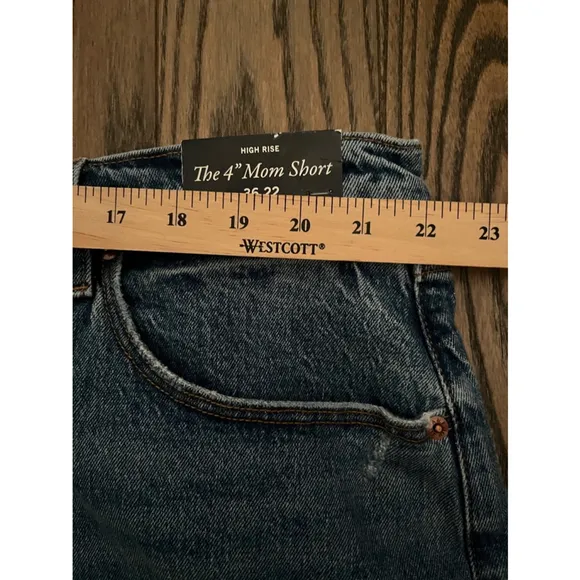Abercrombie &amp; Fitch Curve Love High Rise Mom Short 4” Plus Size 22 Medium Wash