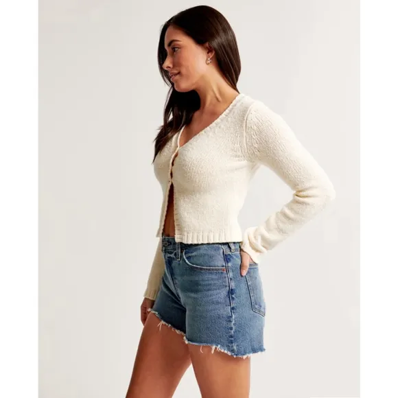 Abercrombie &amp; Fitch Curve Love High Rise Mom Short 4” Plus Size 22 Medium Wash