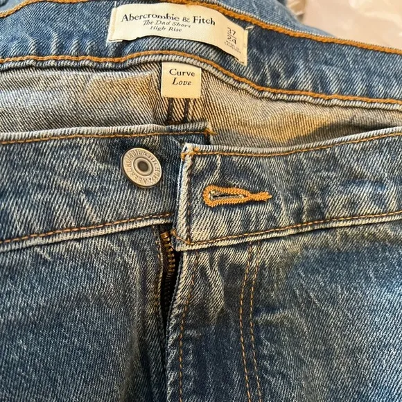 Abercrombie &amp; Fitch The Dad Shorts High Rise Size 37/24