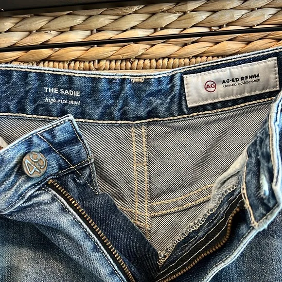 AG Adriano Goldschmied The Sadie High-Rise Short Faded Fray Vintage Wash, 28