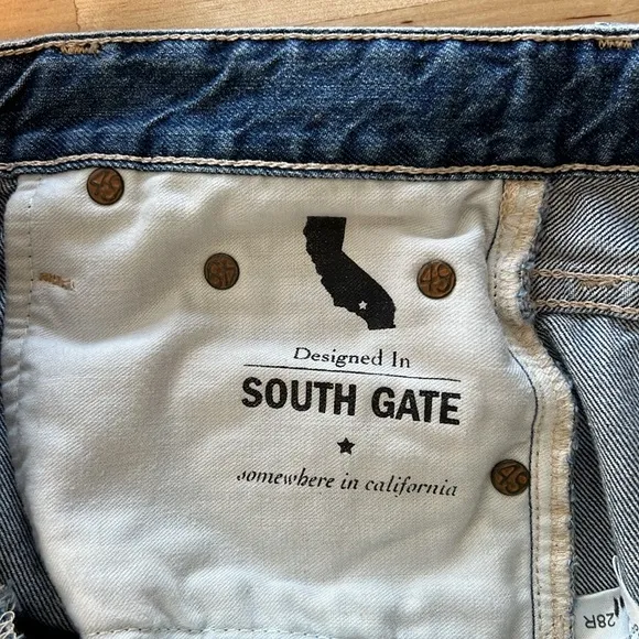 AG Adriano Goldschmied The Sadie High-Rise Short Faded Fray Vintage Wash, 28