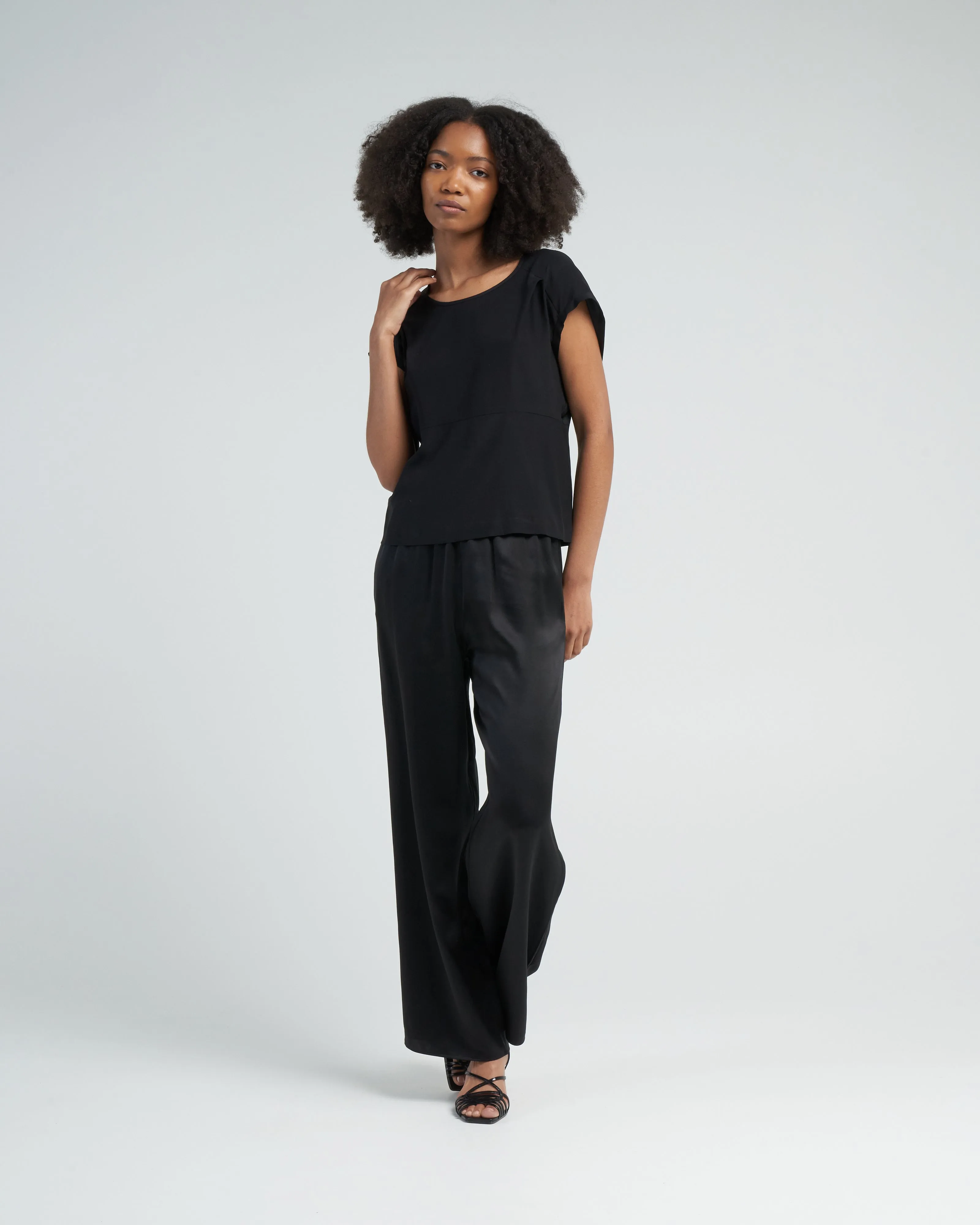 ama top - black