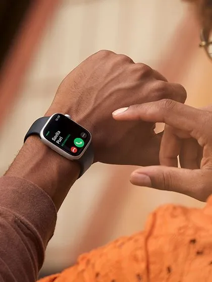 Apple Watch Series 8 GPS   Cellular with Sport Band