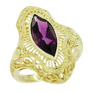 Art Deco Amethyst Filigree Cocktail Ring in 14 Karat Yellow Gold