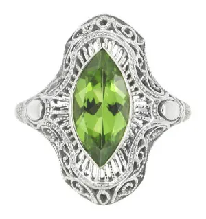 Art Deco Peridot Filigree Cocktail Ring in 14 Karat White Gold