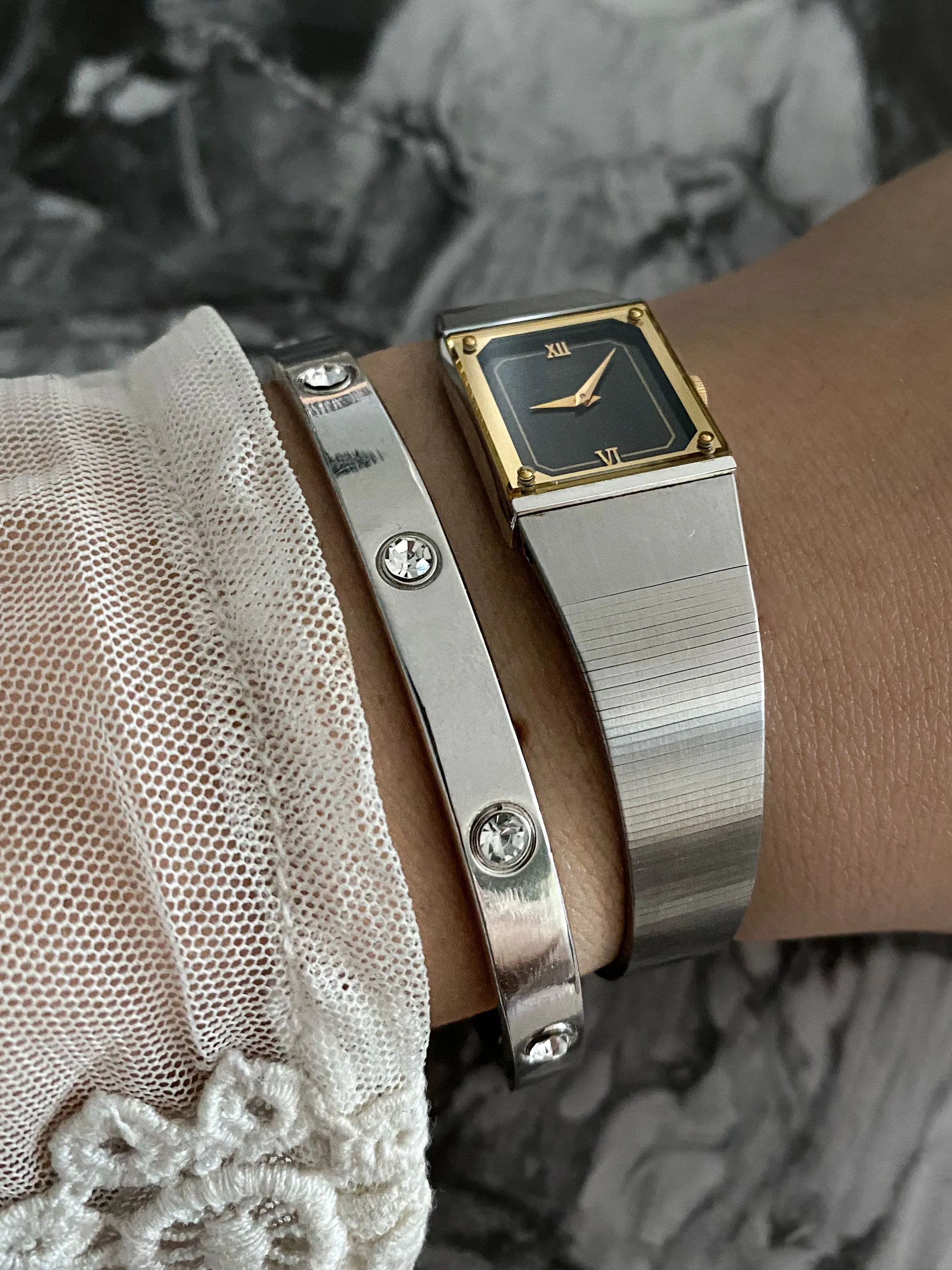 Authentic Vintage Seiko 1400 - 810A R Ladies watch