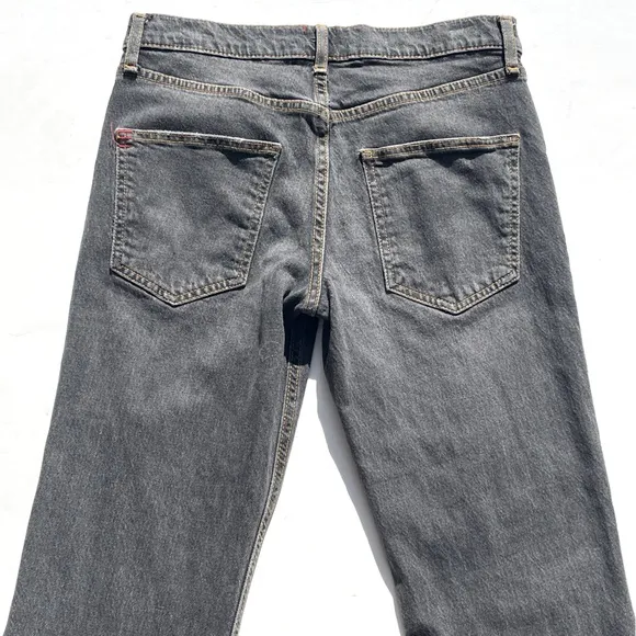 BDG URBAN OUTFITTERS Women’s Low-Rise Flare Jean Blue Gray Wash size 28