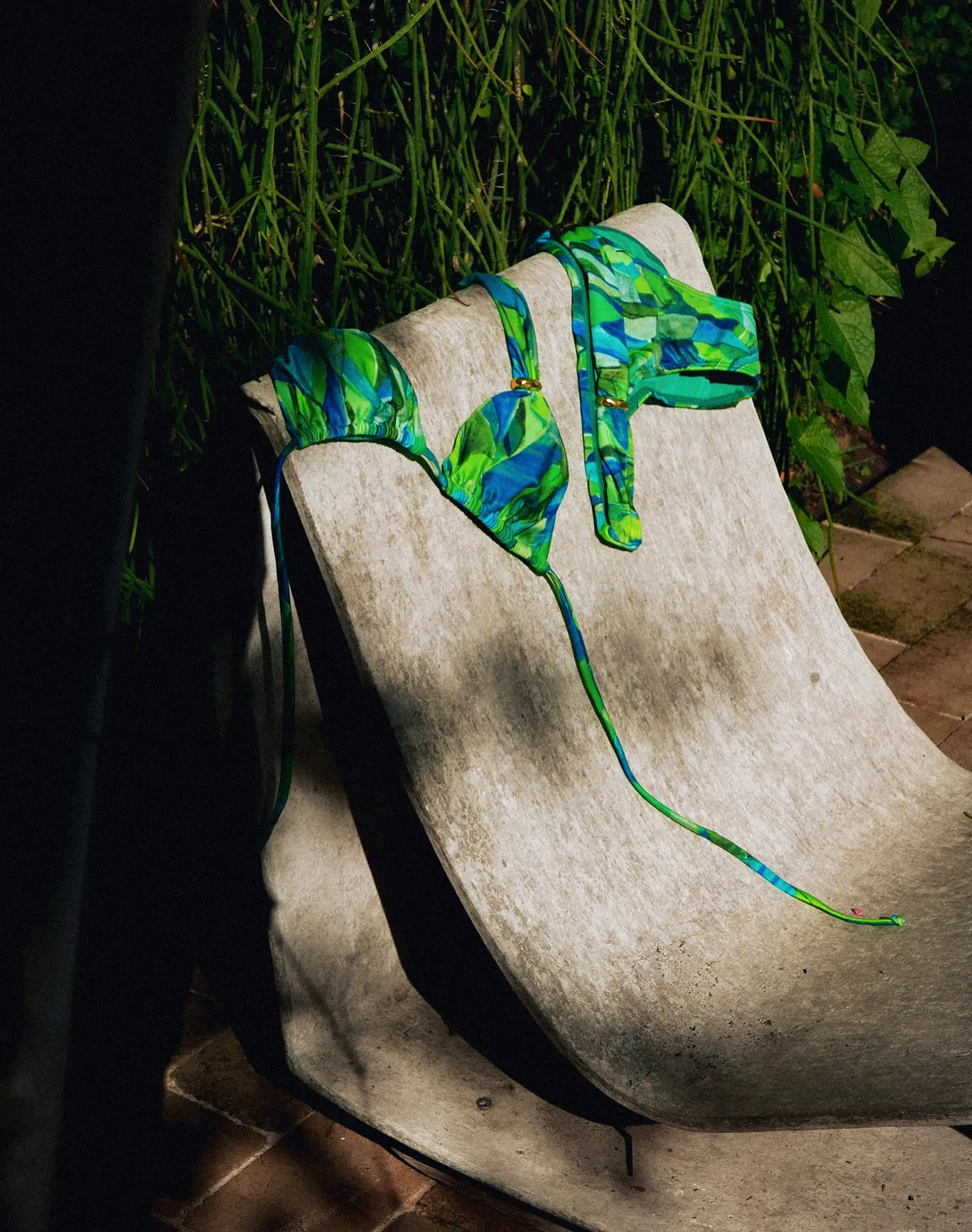 Bia Tube Bottom - Tropics