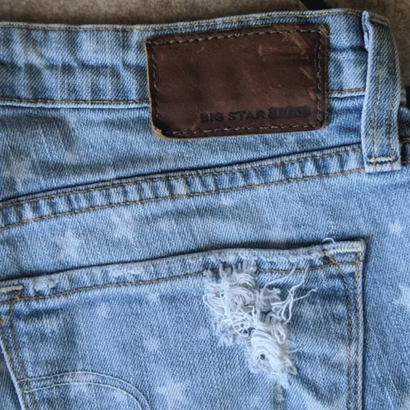 BIG STAR Remy Low Rise Fit cut-off distressed frayed denim shorts stars sz25 EUC