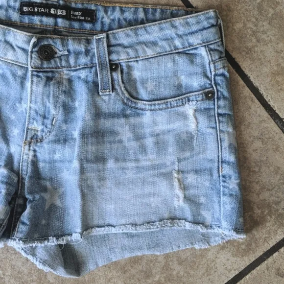 BIG STAR Remy Low Rise Fit cut-off distressed frayed denim shorts stars sz25 EUC