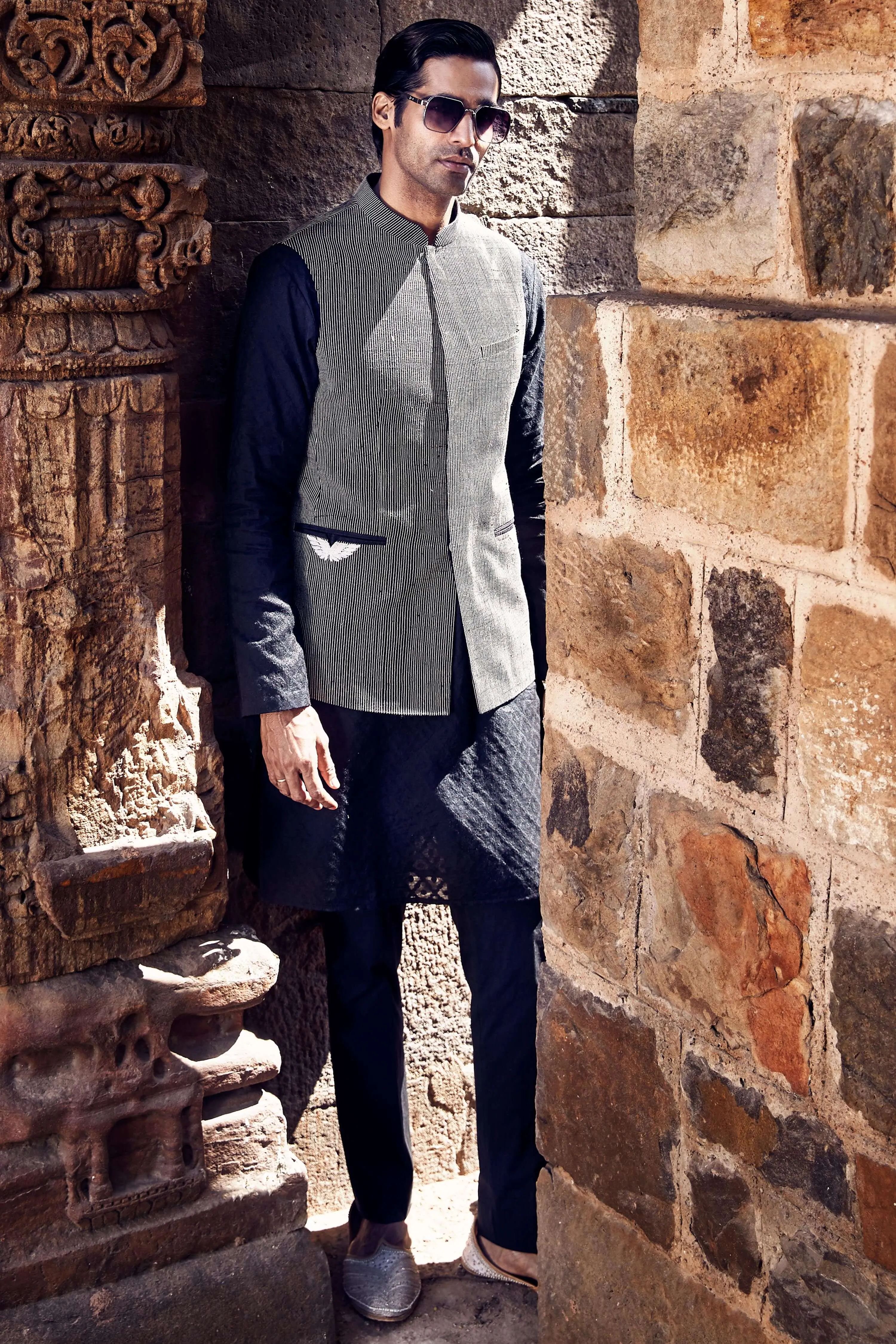 Black double wing bundi and kurta set
