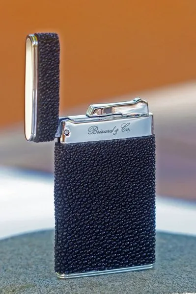 Brizard and Co. The "Sottile" Lighter - Stingray