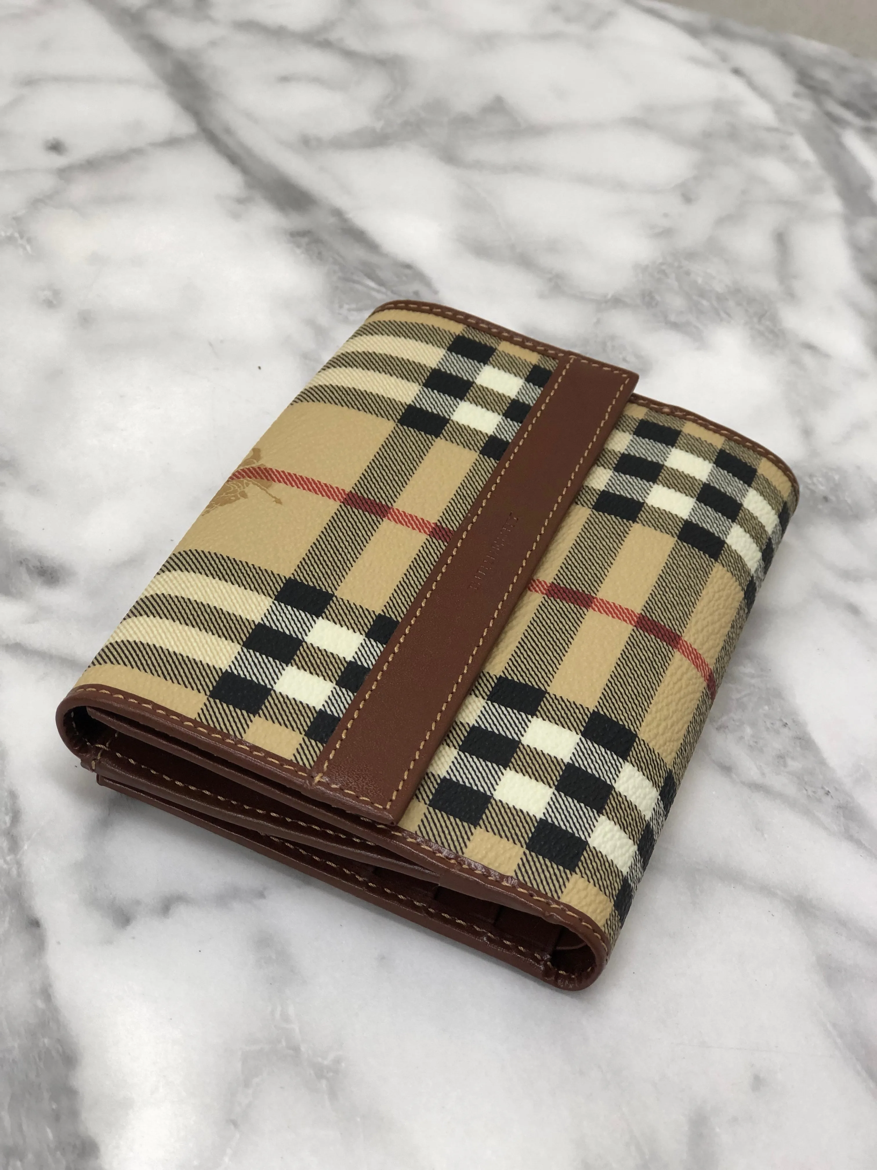 Burberry Nova Check Logo PVC Leather Folded Wallet Beige Vintage y7ama2