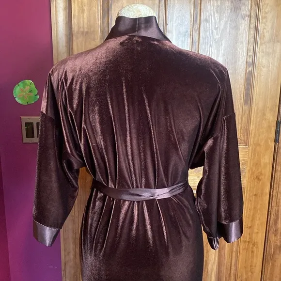 California Dynasty chocolate mocha Brown Velvet Satin Robe Women Vintage sz M
