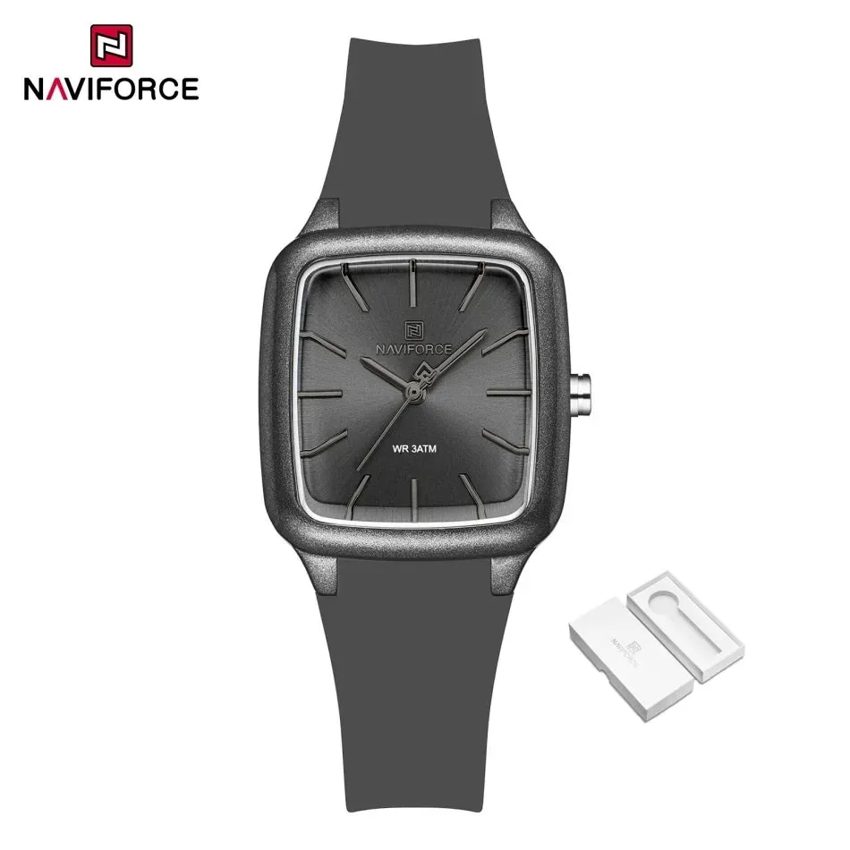 Chic Silicone Women's Quartz Watch
