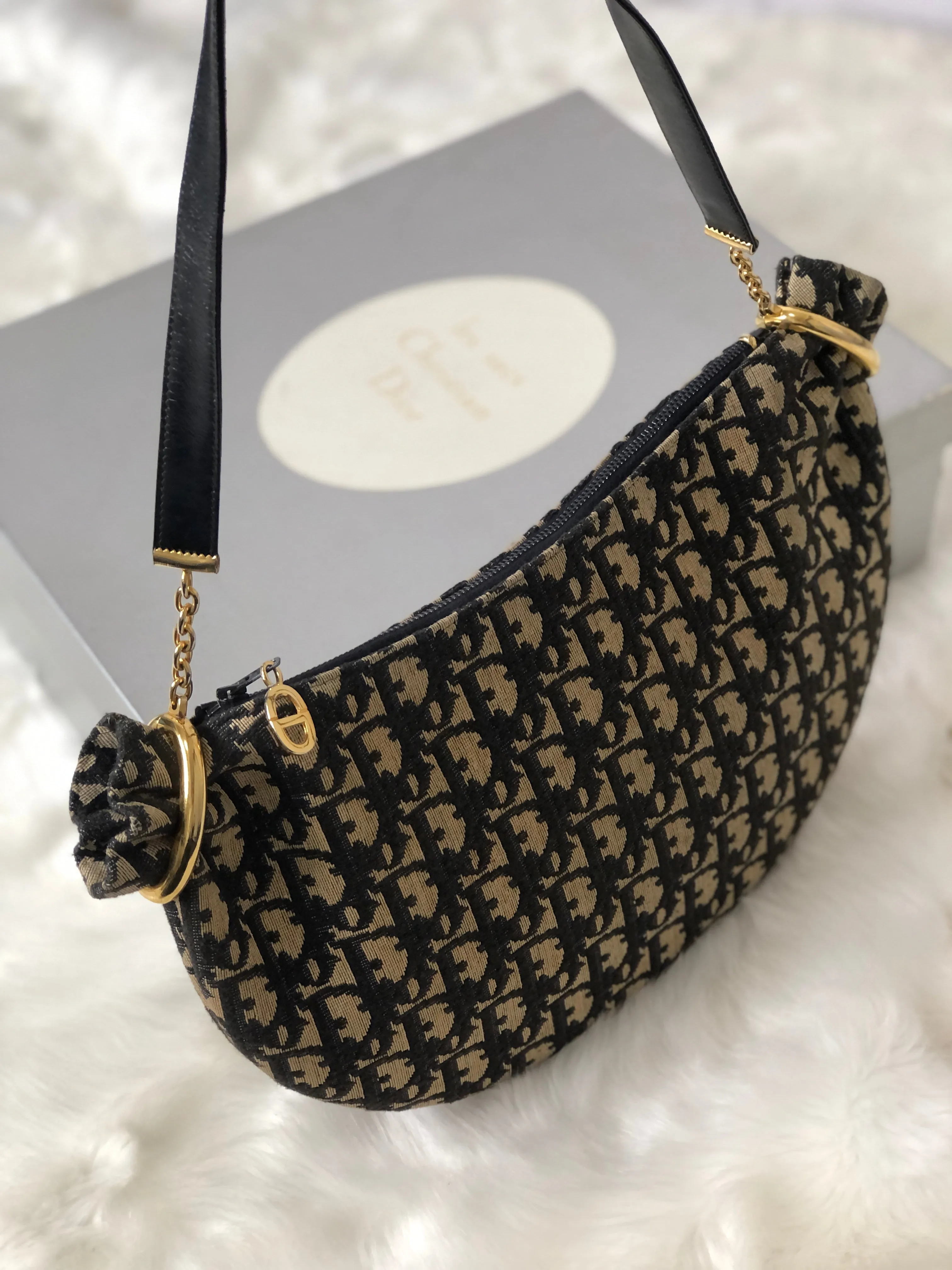 Christian Dior Trotter Jacquard Leather Shoulder bag Hobobag Navy Vintage 45xua4