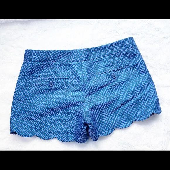Club Monaco Amber Shorts Scalloped Hem