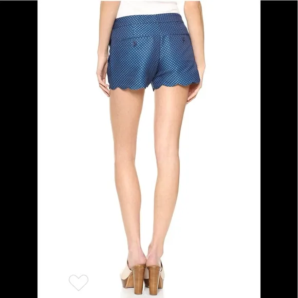 Club Monaco Amber Shorts Scalloped Hem