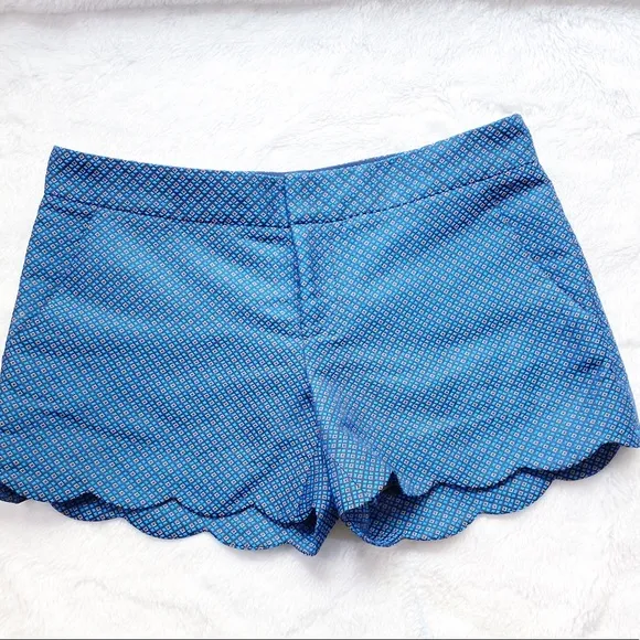 Club Monaco Amber Shorts Scalloped Hem