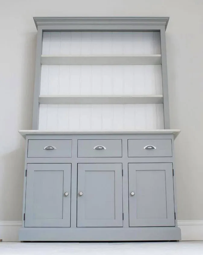 Contemporary Quartz Cambridge Dresser