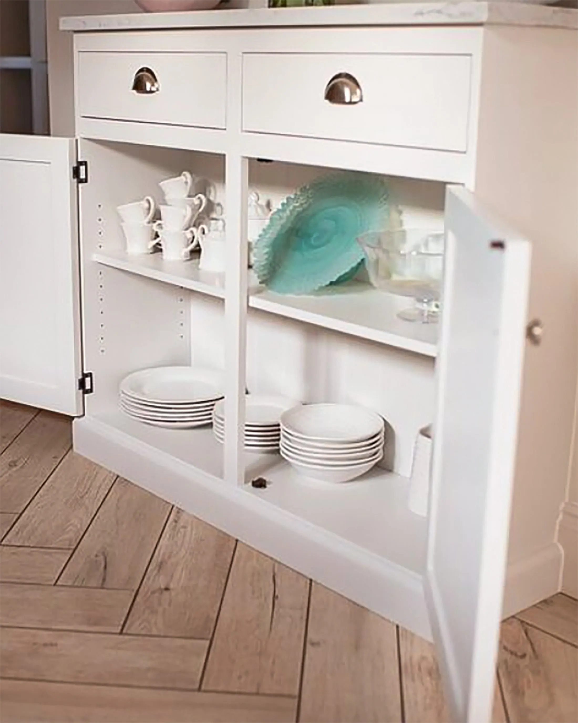 Contemporary Shaker Quartz Sideboard